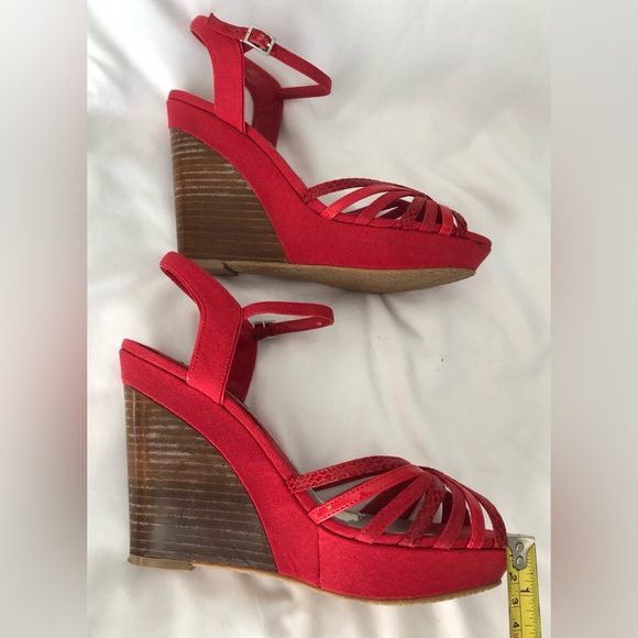 WHBM Gorgeous red strappy snakeskin platform wedges, worn 1x. - Picture 2 of 13